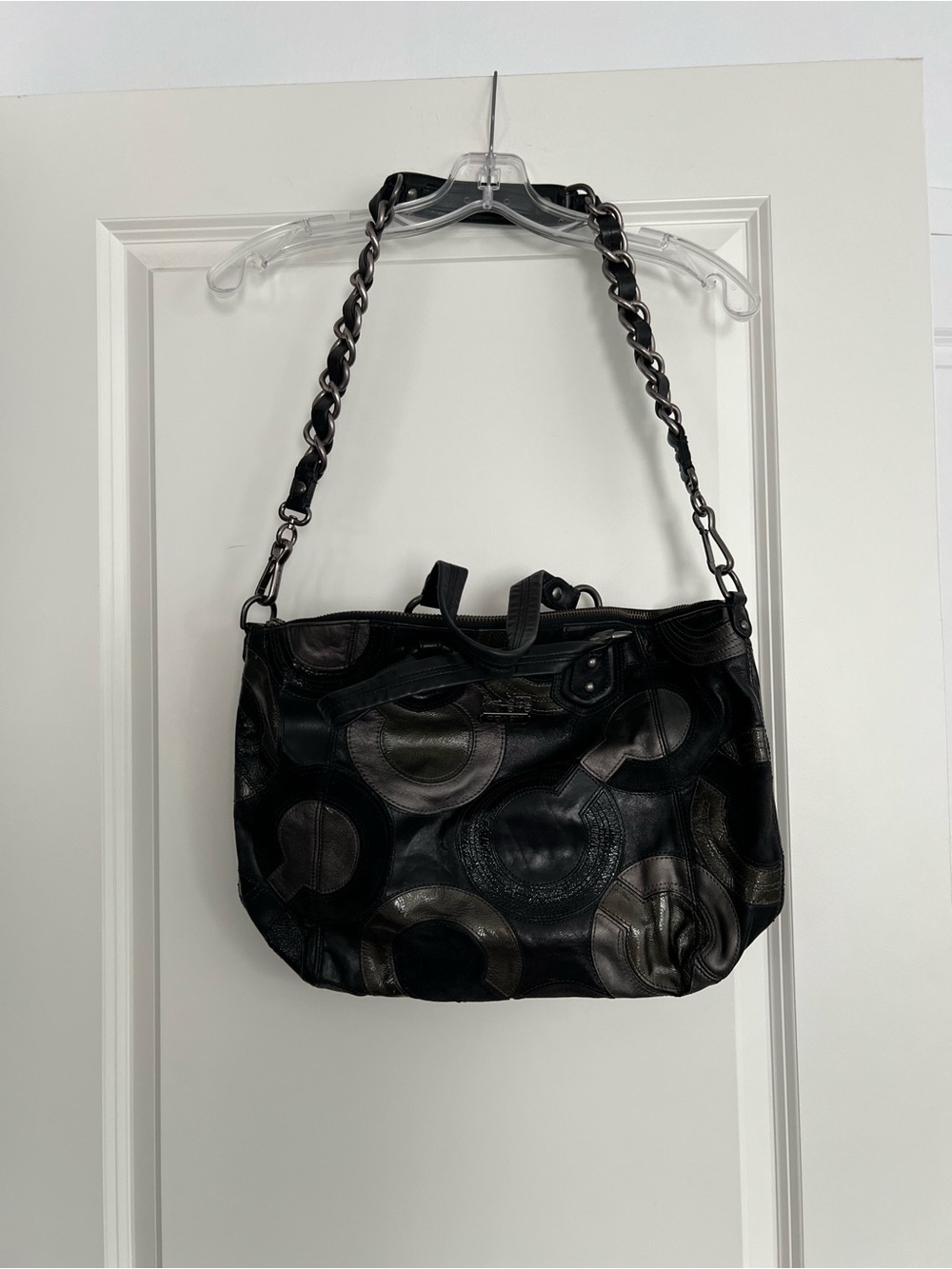 Coach Black Patchwork Leather Shoulder Bag with Circular Accents - Picture 3 of 10